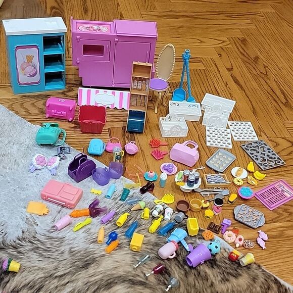 Barbie accessories and toys bundle - Picture 1 of 9